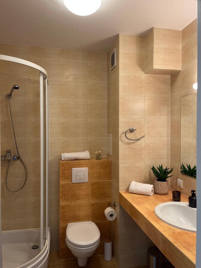 Apartament Z Garazem I Ogrodem Kolobrzeg Exterior photo
